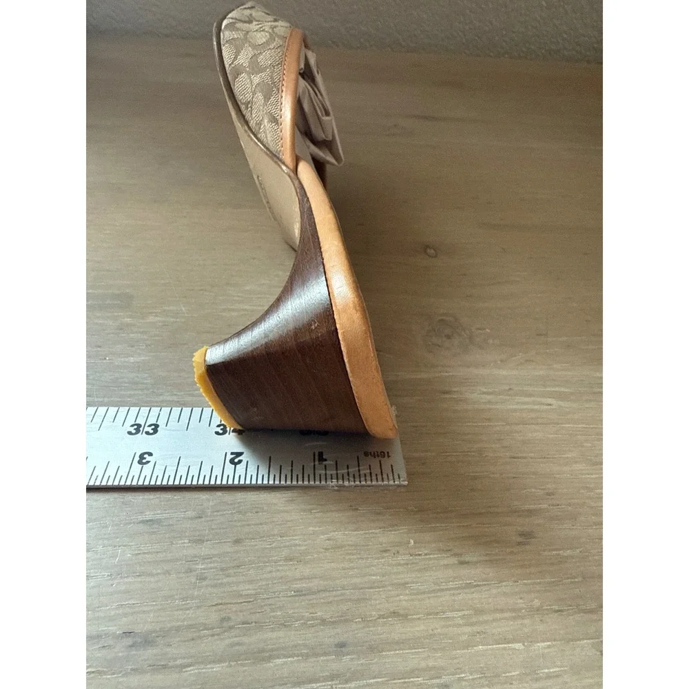 Coach Signature Monogram Canvas Kitten Heel Mules Brown Tan square Toe 8.5 B